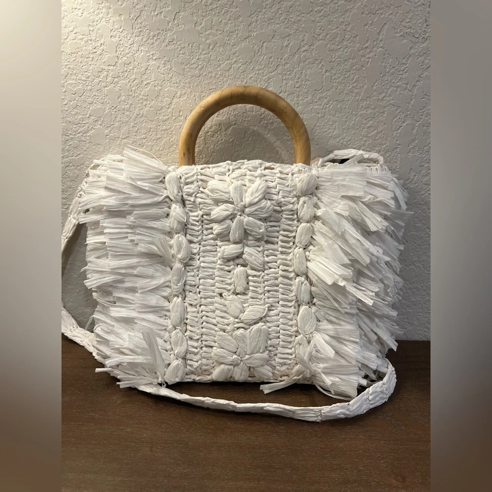 NWT Cleobella Raffia straw purse White Woven Handbag with Wooden Handles - Picture 2 of 13